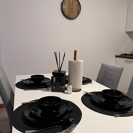 Appartement De Luxe Entierement Renove - Proche Aeroport De Bruxelles, Quartier Chic 외부 사진